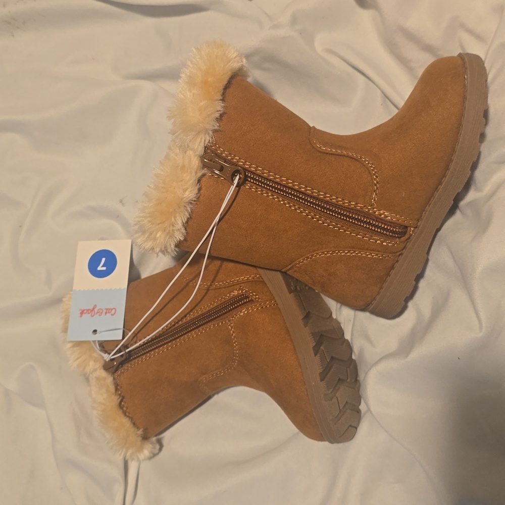 Fur line Boots - Girl's size 7 - New With Tags